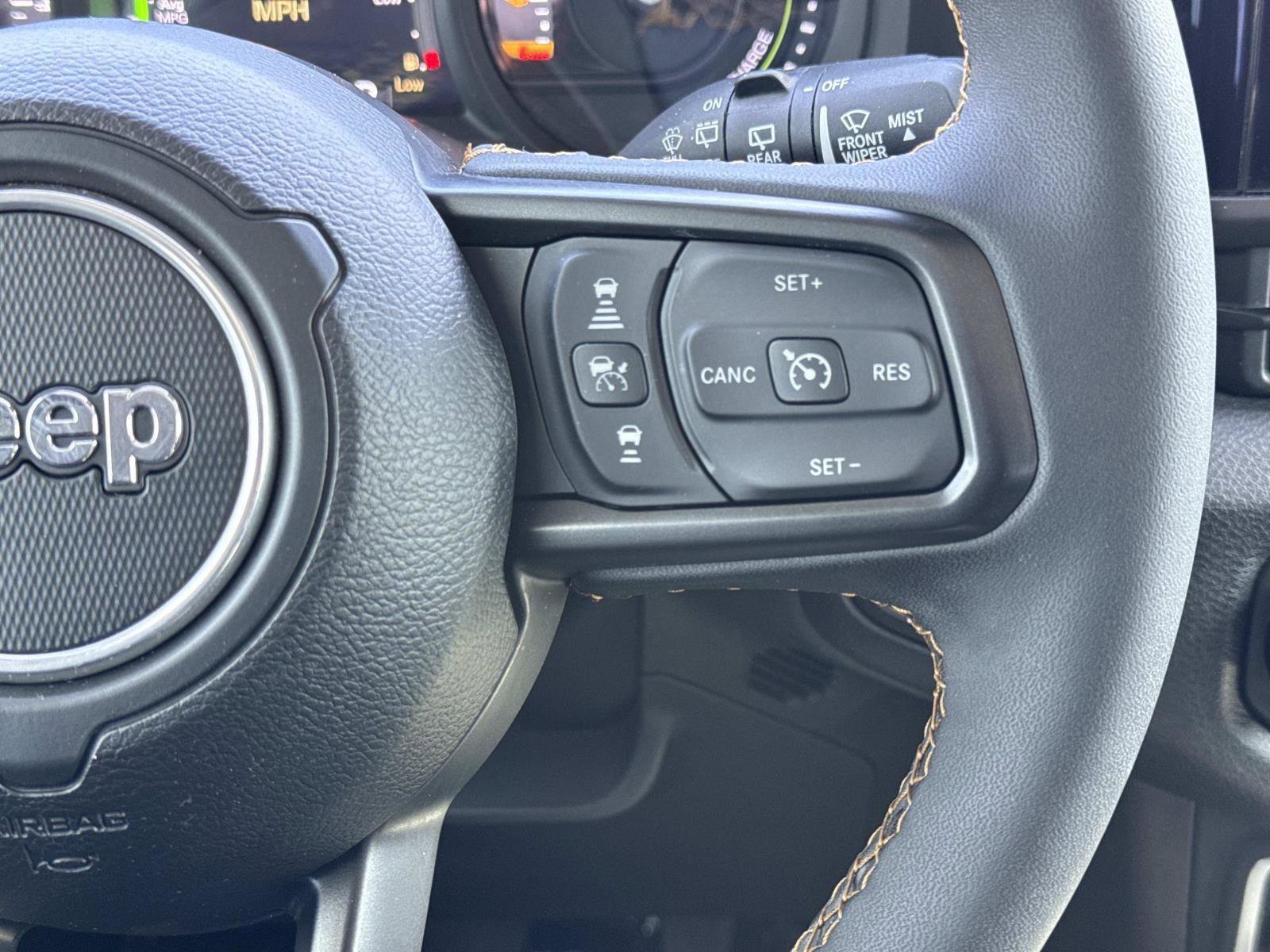 Used 2024 Jeep Wrangler Unlimited image 7