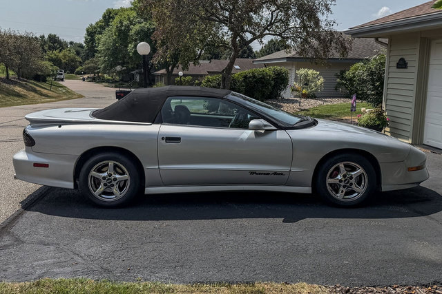 Used 1997 Pontiac Firebird Trans Am RWD image 19