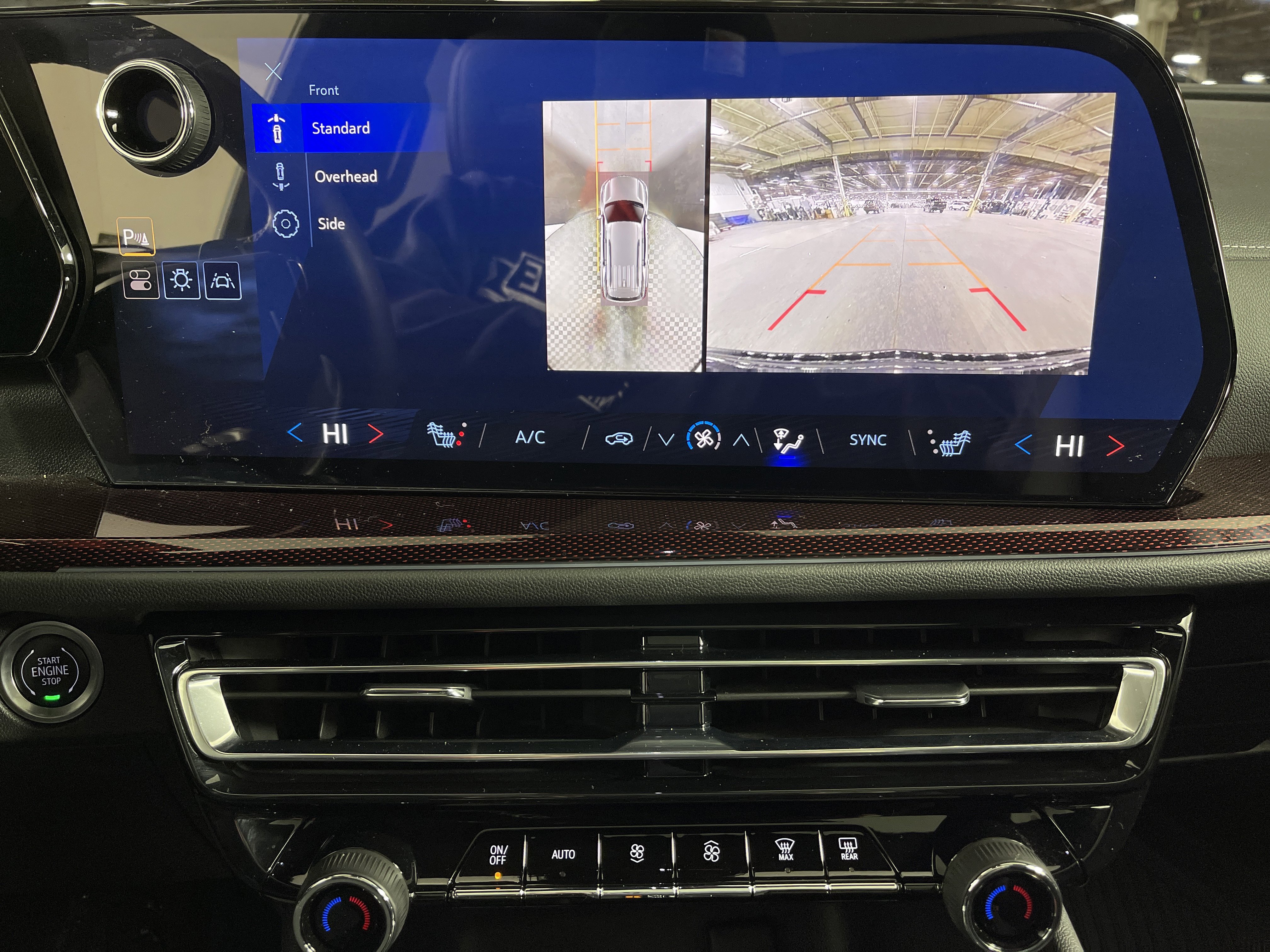 Used 2025 Chevrolet Traverse Z71 w/ Enhanced Driving Package image 25