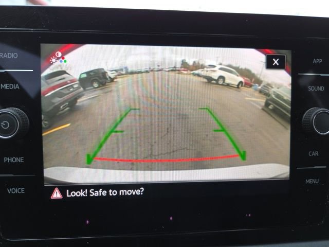 Used 2025 Volkswagen Jetta SE image 15