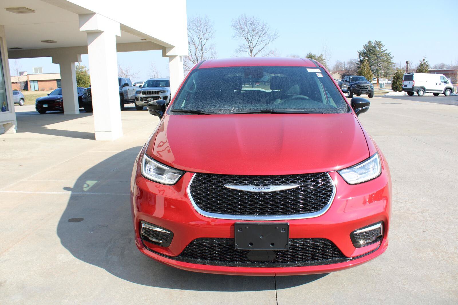 New 2026 Chrysler Pacifica Select FWD image 3