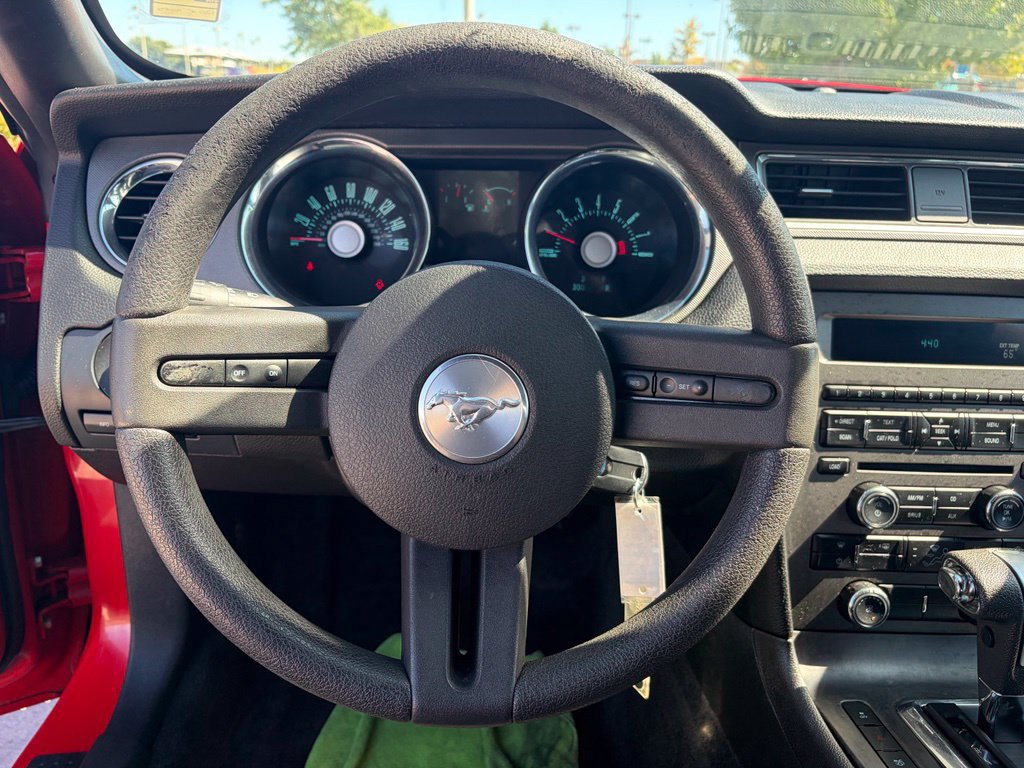 Used 2012 Ford Mustang Convertible RWD image 20