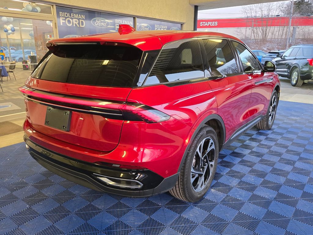 Used 2024 Lincoln Nautilus Premier w/ Equipment Group 102A image 7