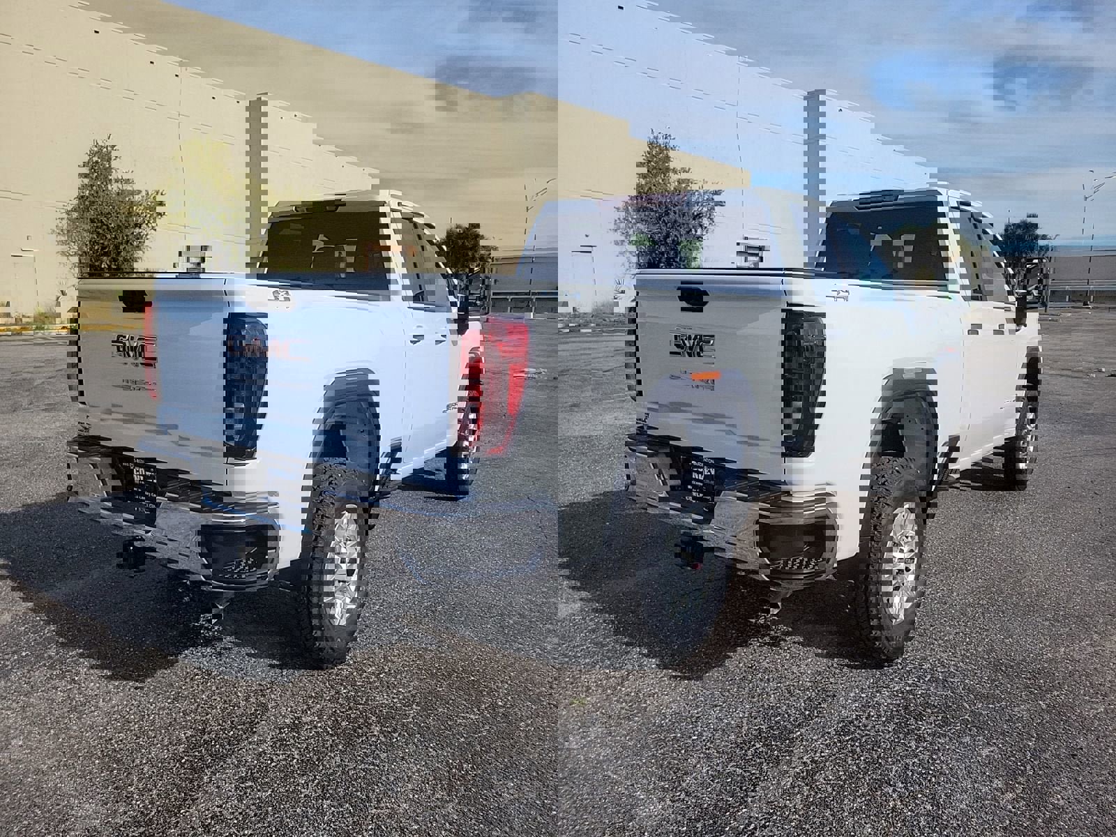 New 2026 GMC Sierra 2500 Pro w/ Convenience Package image 5