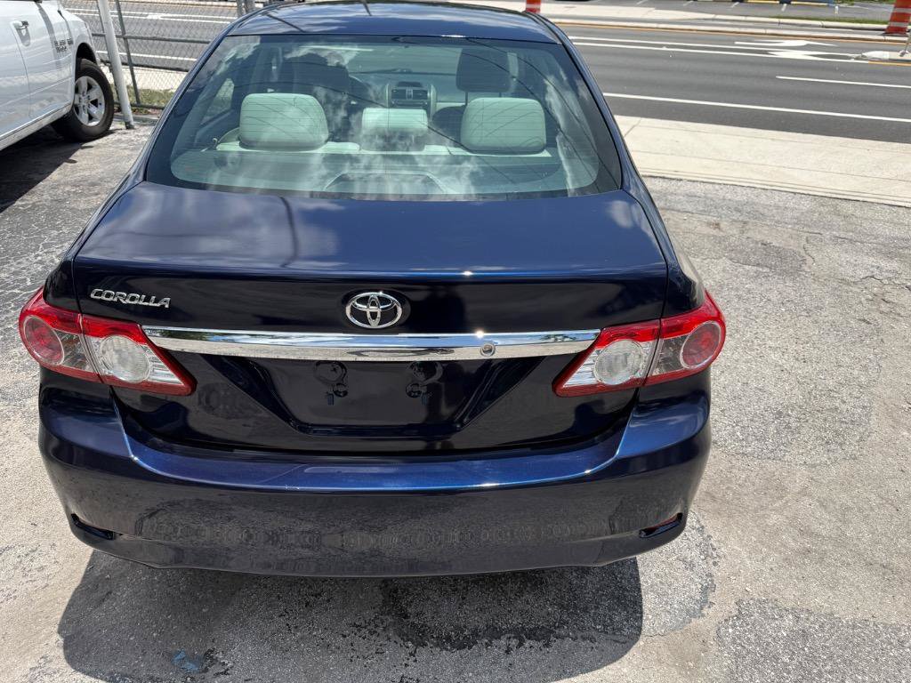 Used 2013 Toyota Corolla L FWD image 9