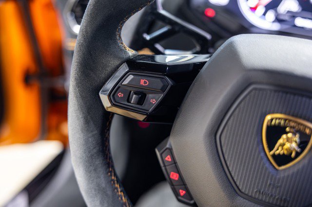 Used 2018 Lamborghini Huracan Performante AWD/4WD image 48