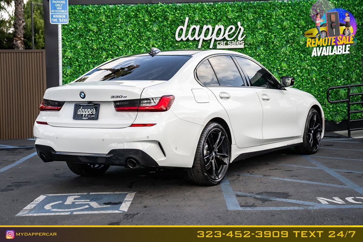 Used 2021 BMW 330e w/ M Sport Package image 5