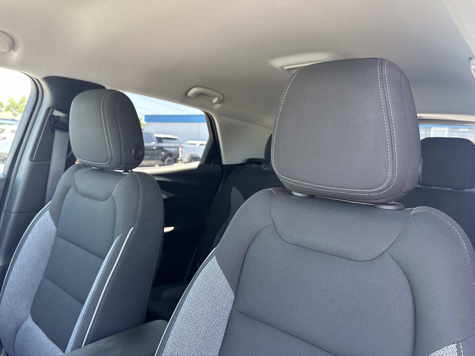 Used 2023 Chevrolet TrailBlazer LT w/ Convenience Package FWD image 24