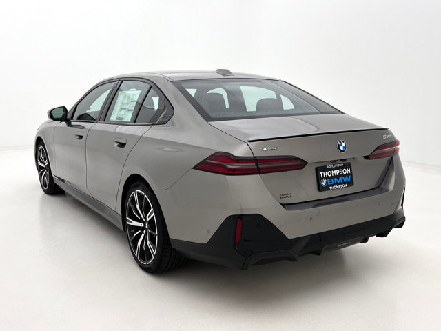 Used 2027 BMW 530i xDrive w/ M Sport Package AWD/4WD image 6