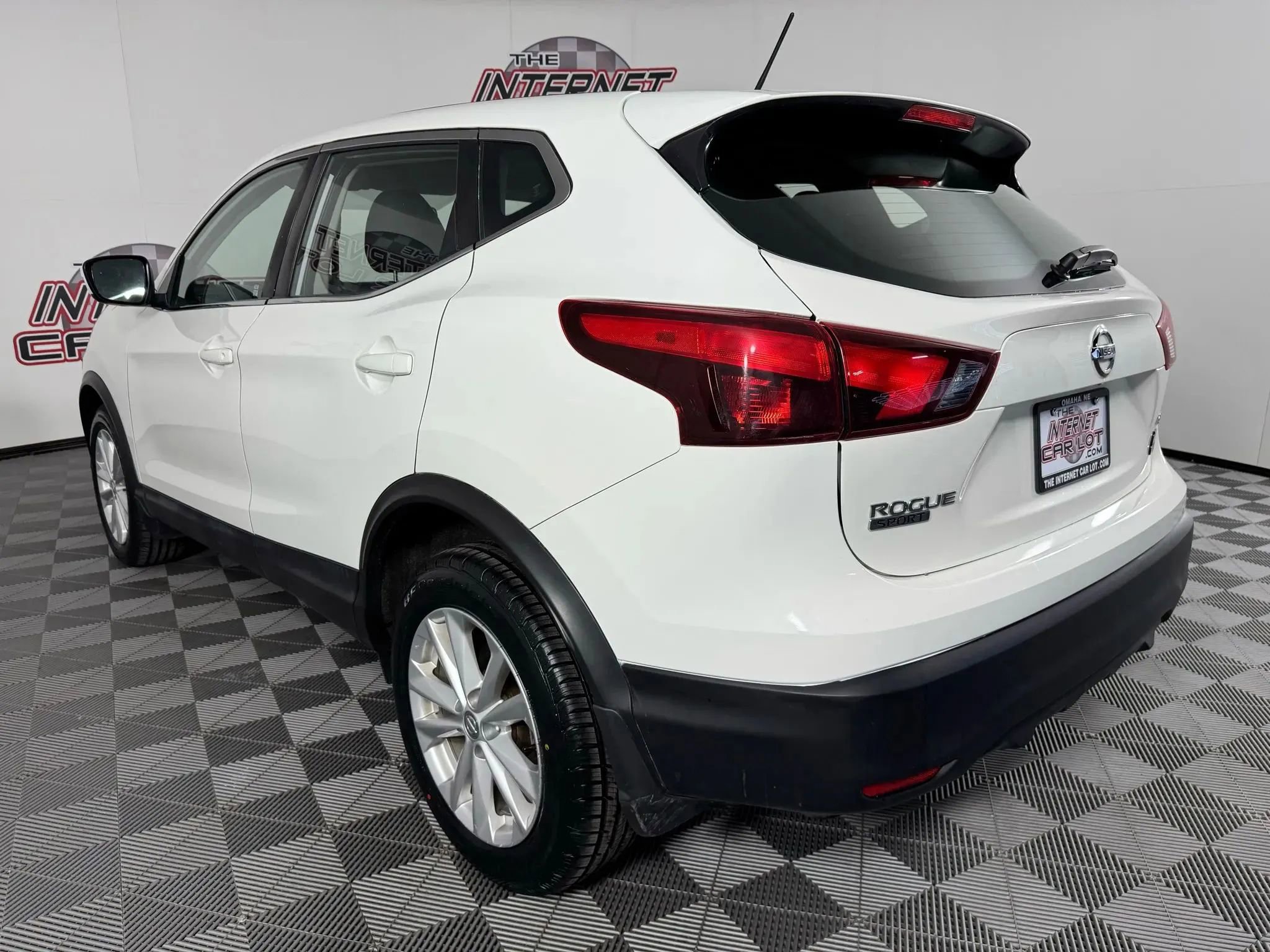 Used 2018 Nissan Rogue Sport S w/ S Appearance Package image 24