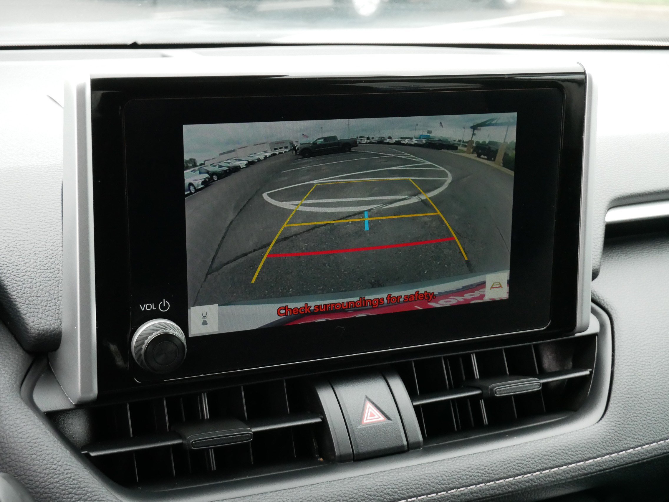 Certified 2025 Toyota RAV4 LE AWD/4WD image 28
