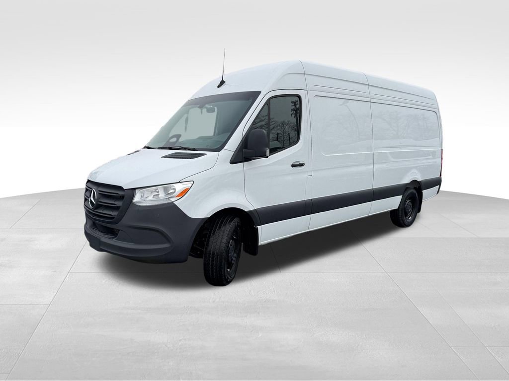 Used 2025 Mercedes-Benz Sprinter 2500 image 3
