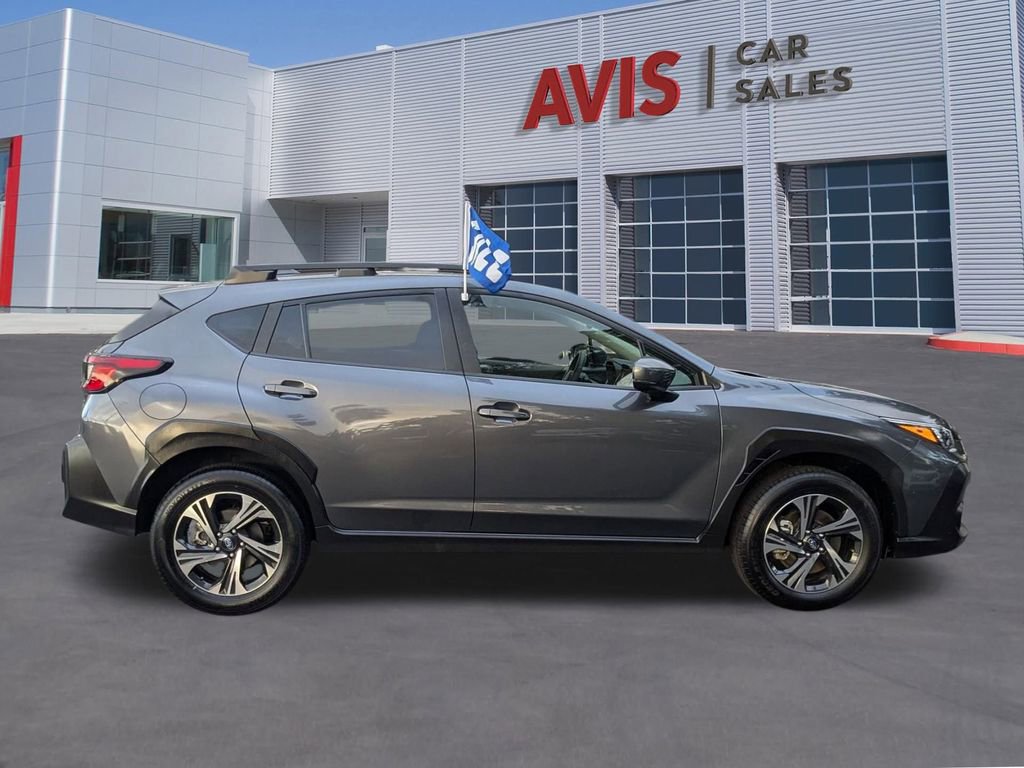 Used 2024 Subaru Crosstrek 2.0i Premium image 5
