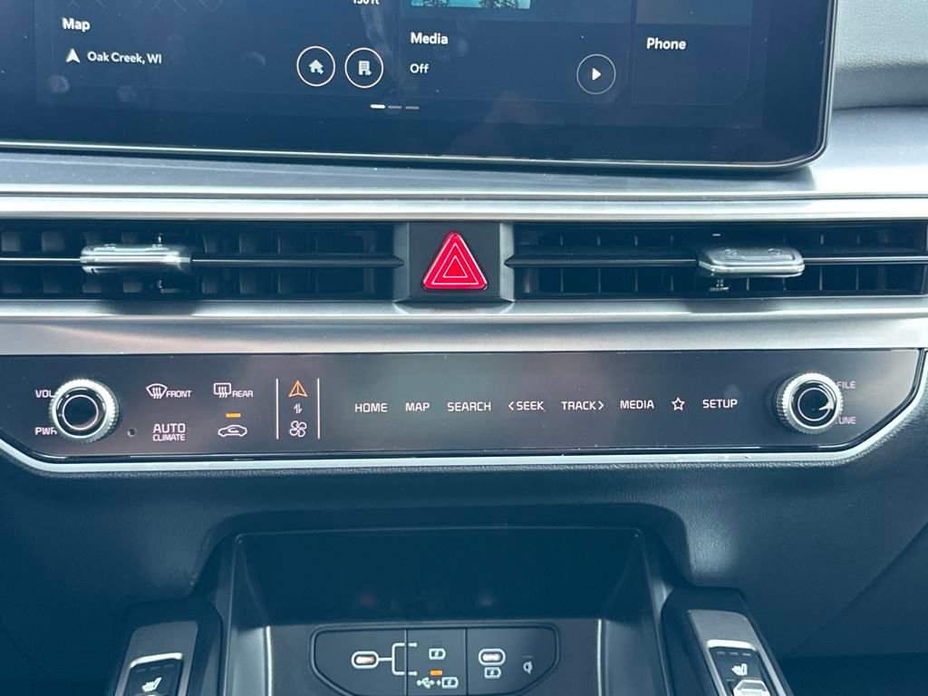 New 2025 Kia Sorento S image 23