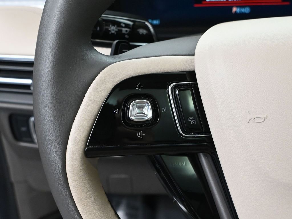 Used 2024 Lincoln Corsair AWD w/ Equipment Group 101A image 30