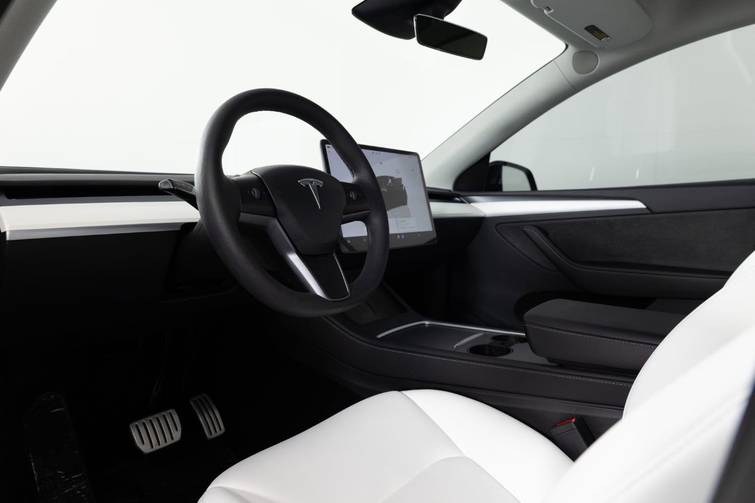 Used 2024 Tesla Model Y Performance AWD/4WD image 12