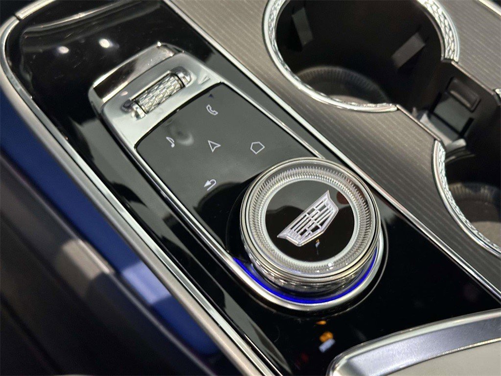 Certified 2024 Cadillac Lyriq Luxury image 25