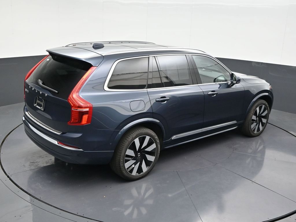 Used 2025 Volvo XC90 T8 Ultra w/ Lounge Package image 18