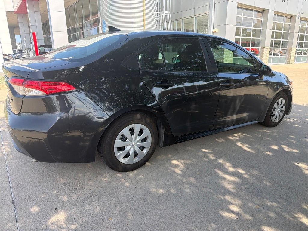 Used 2022 Toyota Corolla L FWD image 9
