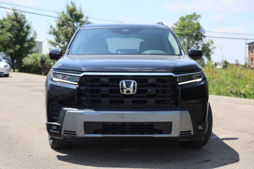New 2026 Honda Pilot Touring image 2