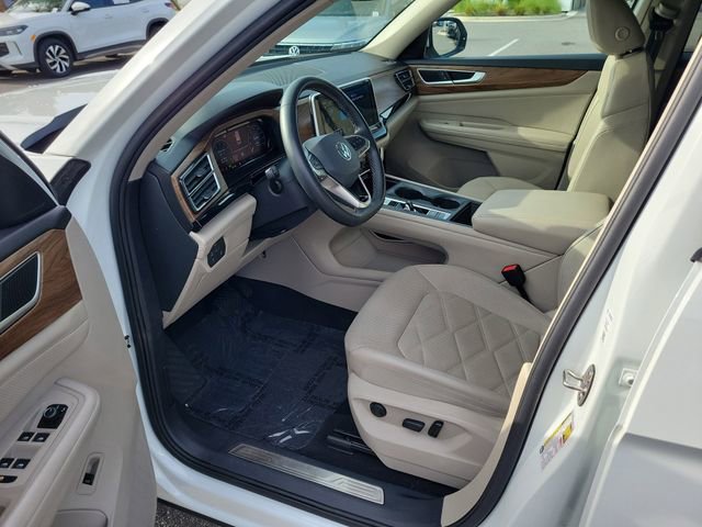 Certified 2024 Volkswagen Atlas SE FWD image 18