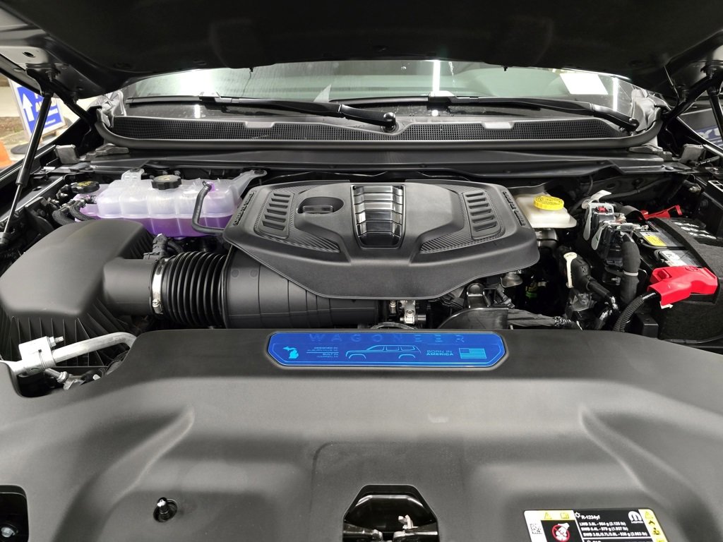 New 2025 Jeep Wagoneer L Series II w/ Premium Group I image 13