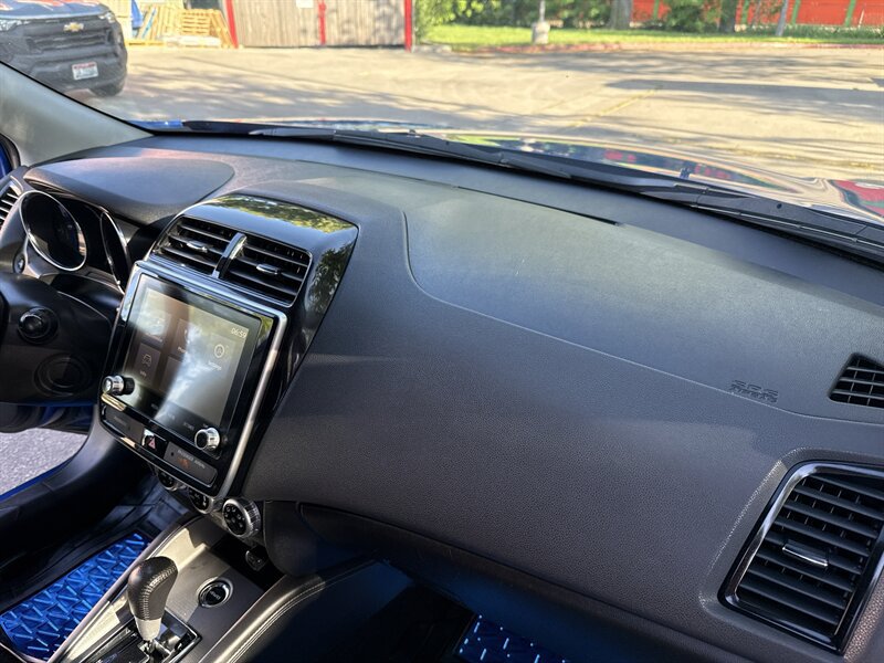 Used 2020 Mitsubishi Outlander Sport Black Edition AWD/4WD image 24