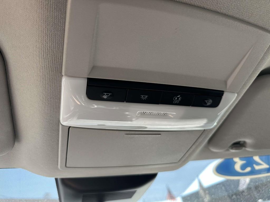 Used 2023 Nissan Sentra SR w/ Trunk Package image 29