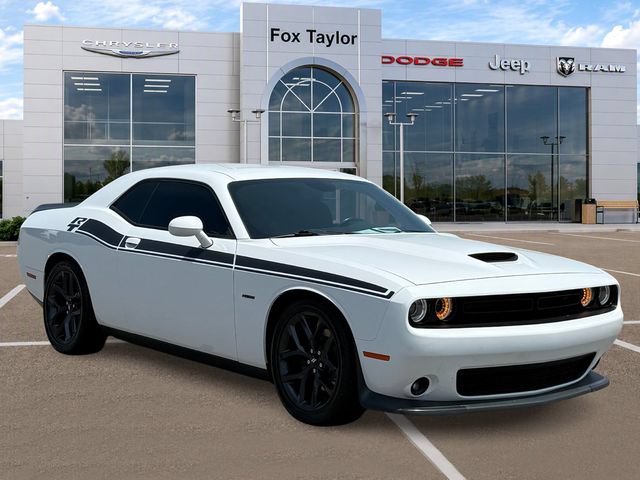 Certified 2019 Dodge Challenger R/T w/ Blacktop Package RWD image 3