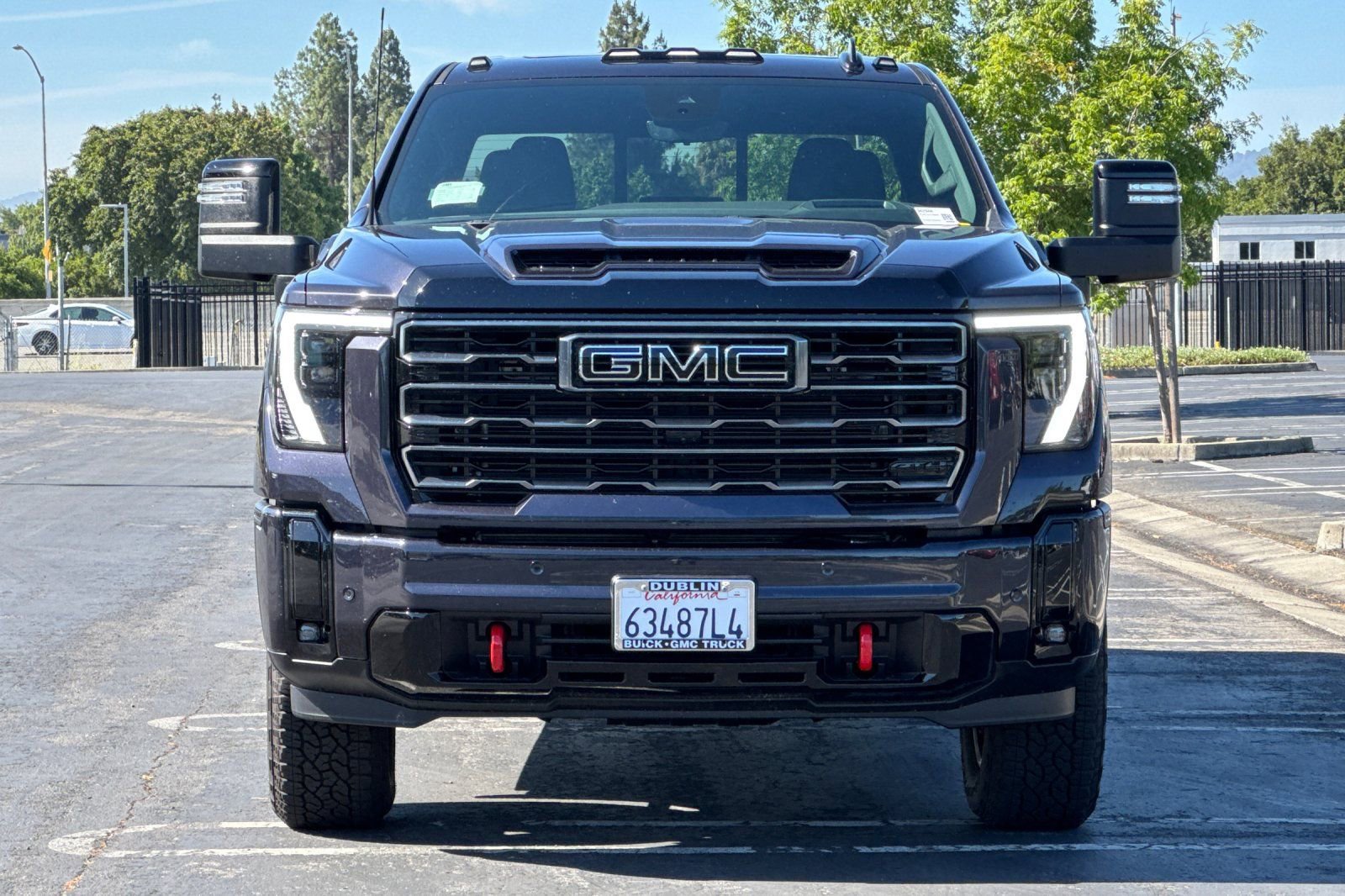 Used 2026 GMC Sierra 2500 AT4 w/ AT4 Premium Plus Package AWD/4WD image 9