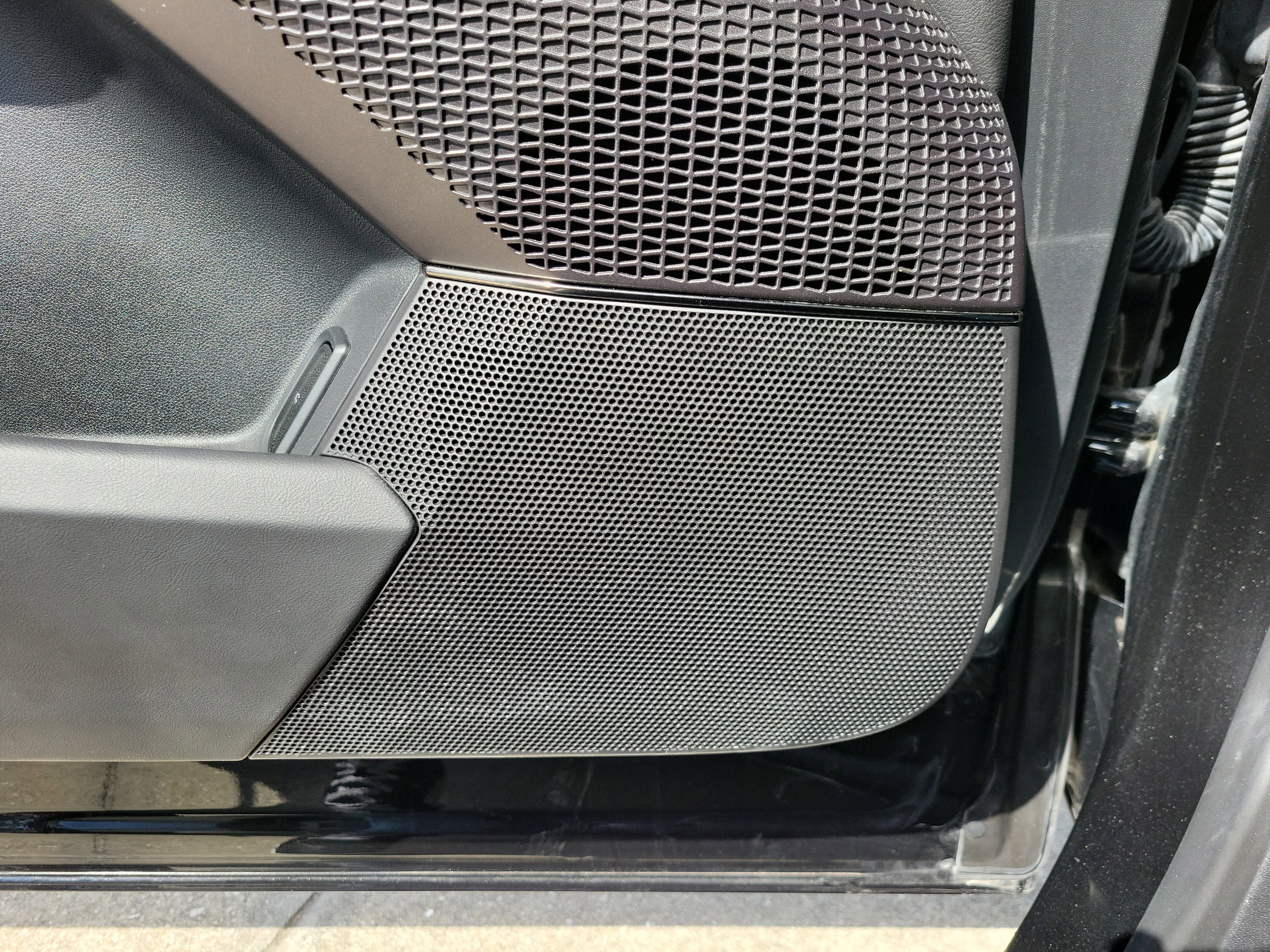 Certified 2025 Cadillac Lyriq Luxury image 18