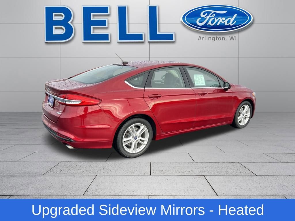 Used 2018 Ford Fusion SE image 3