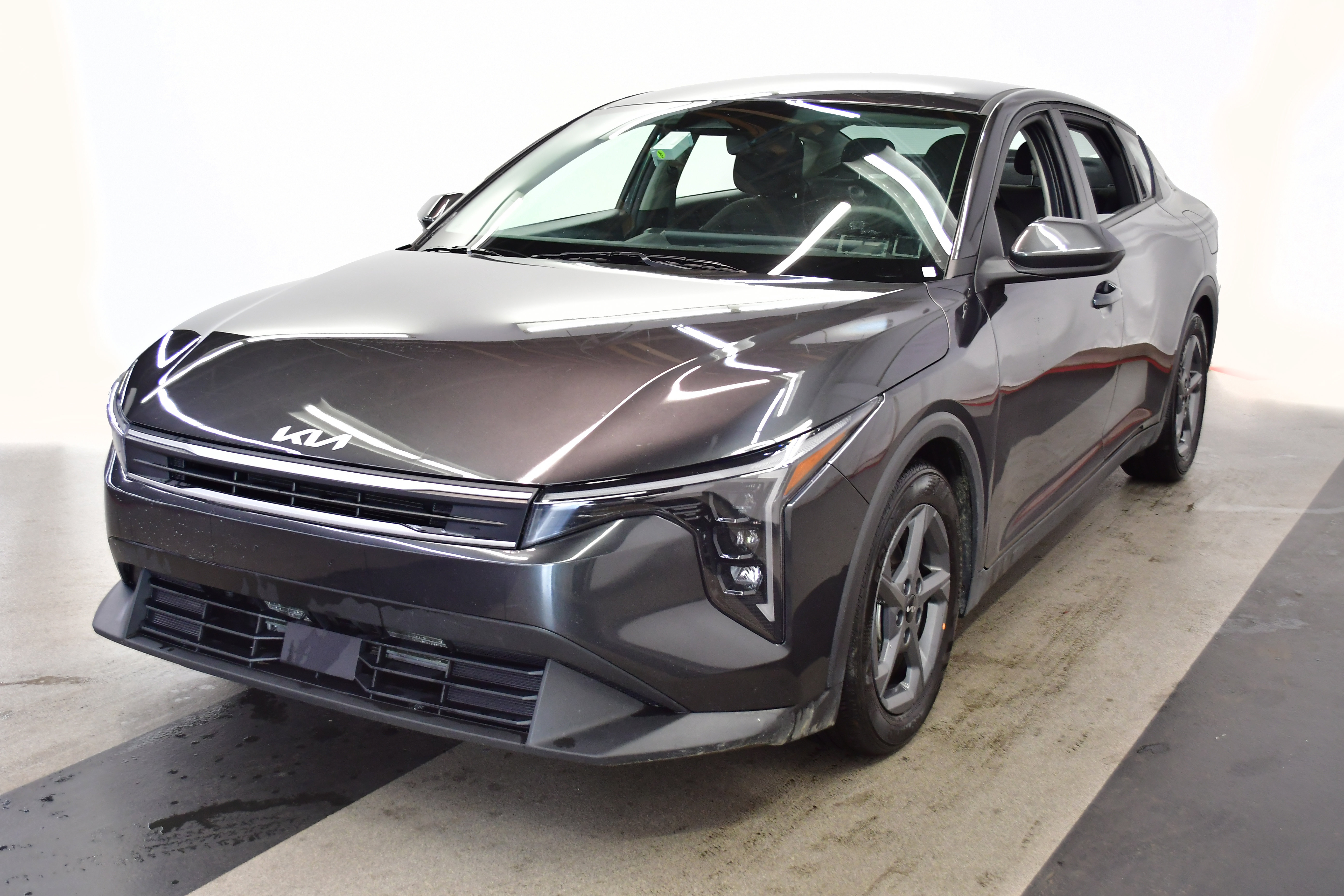 Used 2025 Kia K4 FWD image 4