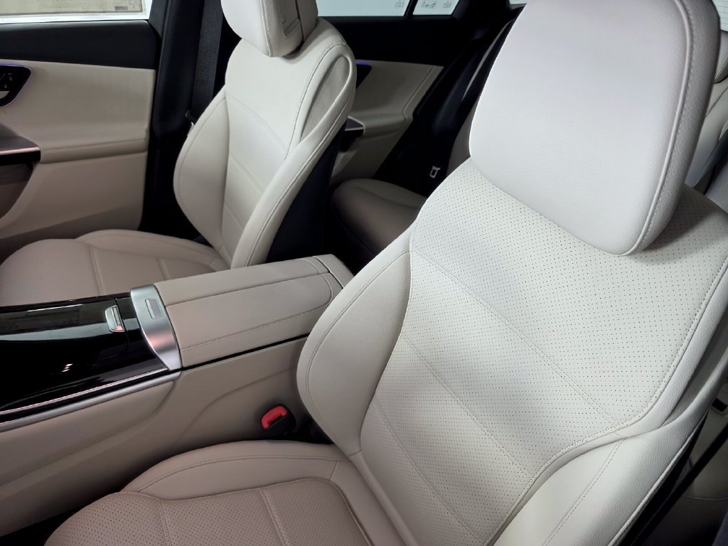 New 2027 Mercedes-Benz GLC 300 image 8