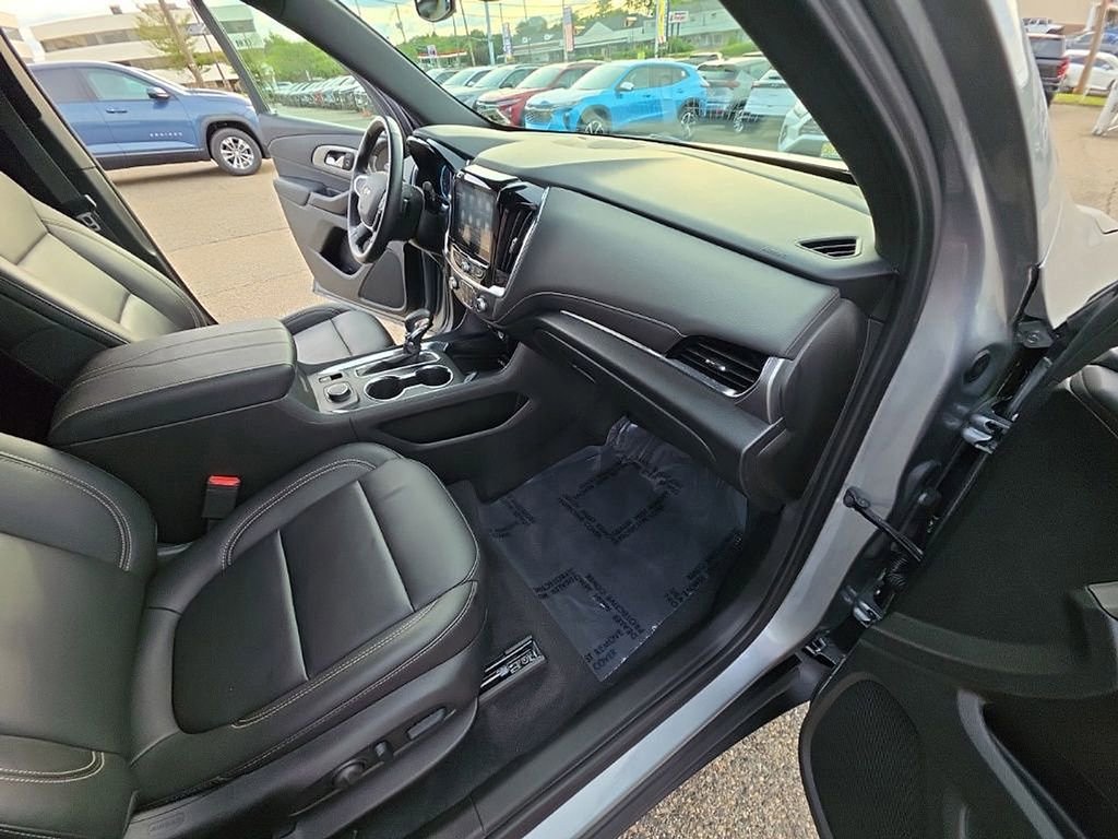 Used 2023 Chevrolet Traverse LT AWD/4WD image 29