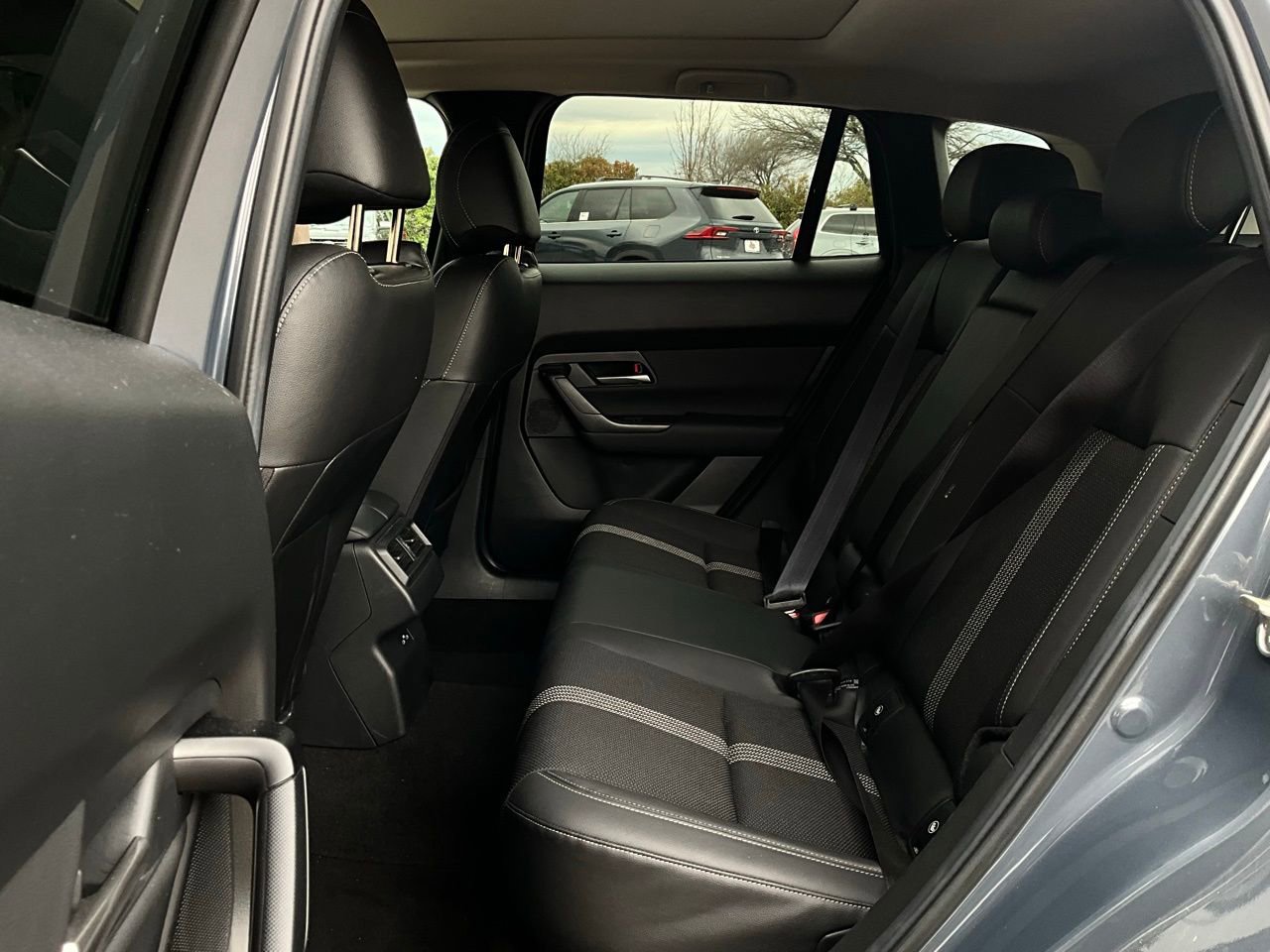 Used 2025 MAZDA CX-50 AWD 2.5 S w/ Premium Package image 12