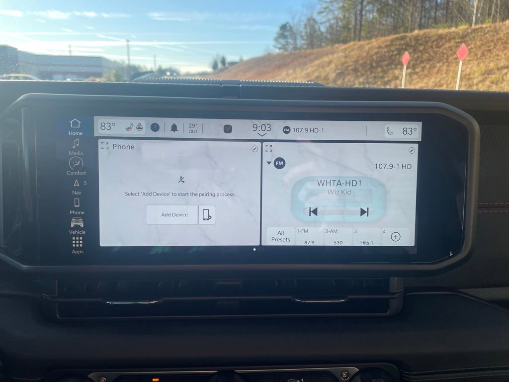 Used 2024 Jeep Wrangler Unlimited Rubicon w/ Technology Group image 16