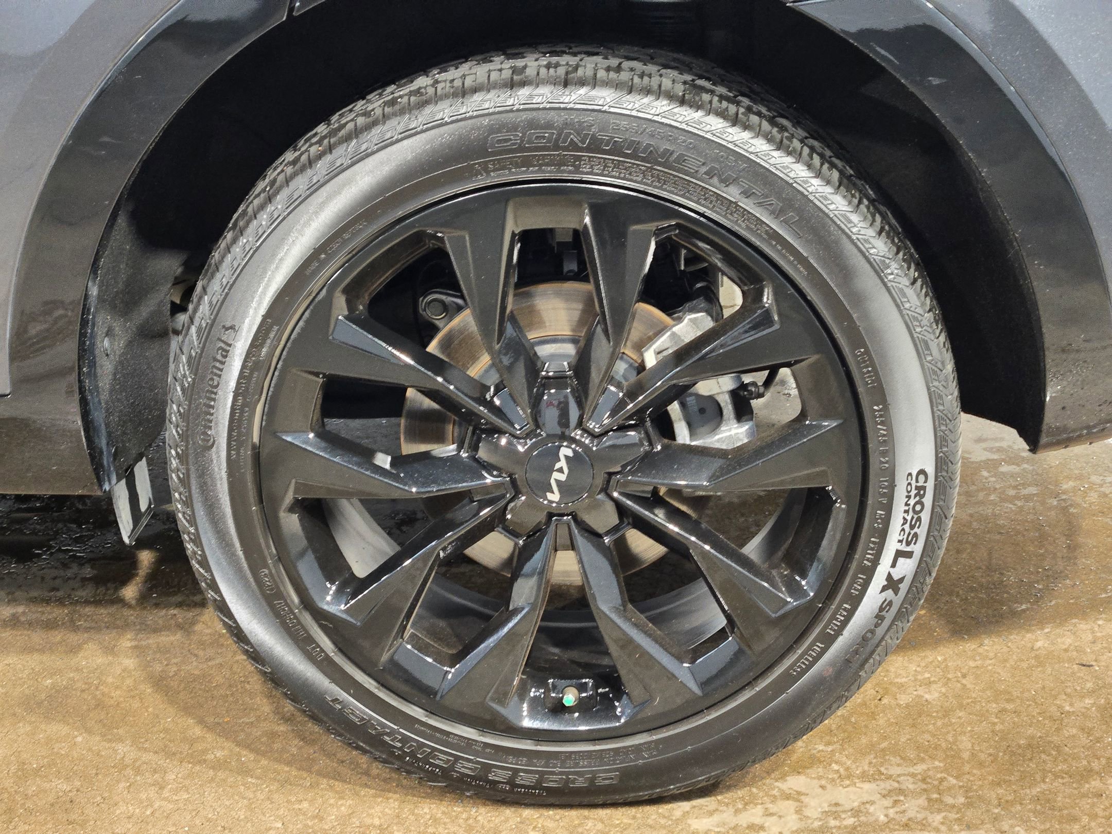 Used 2023 Kia Sorento SX AWD/4WD image 17