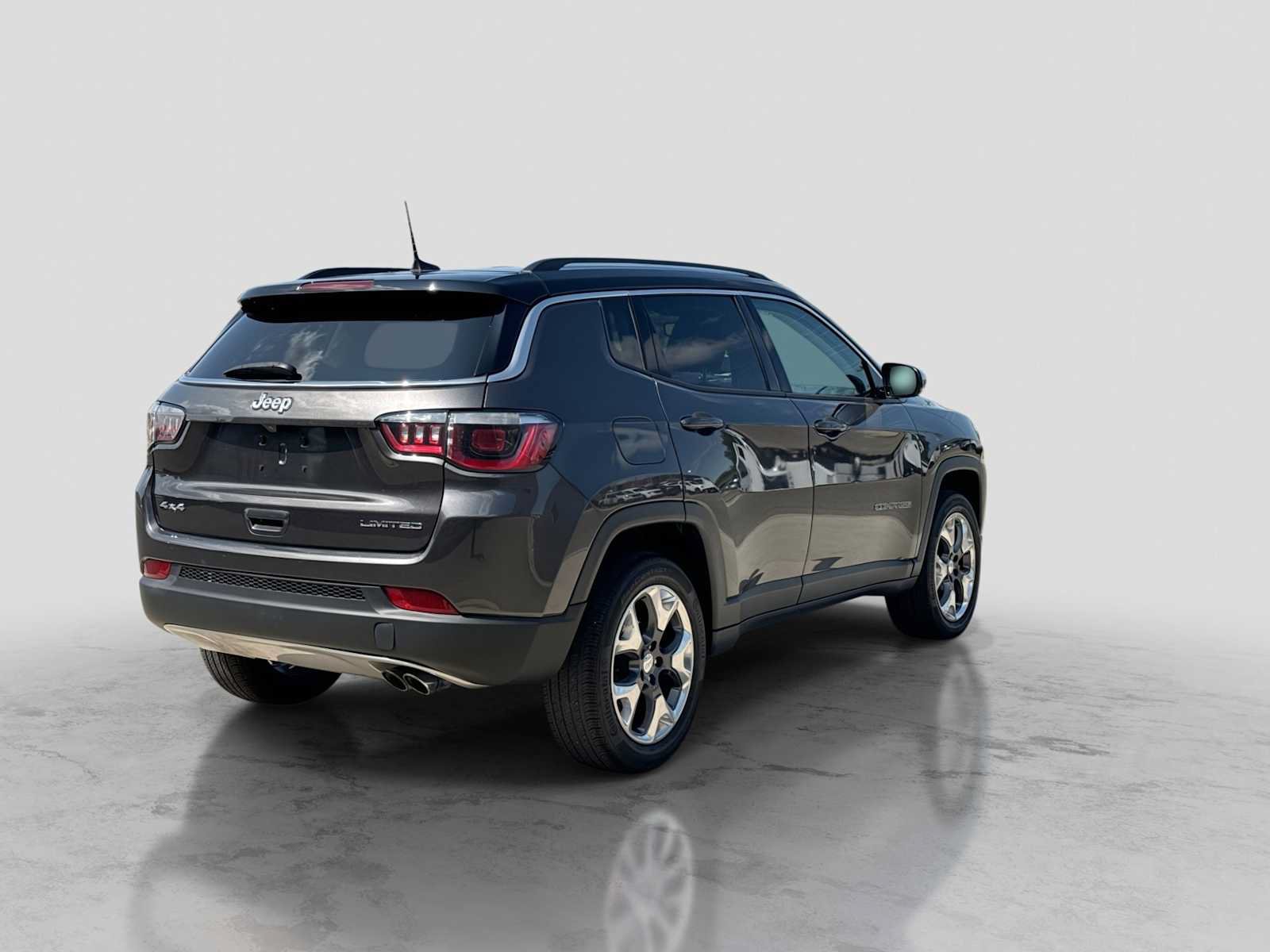 Used 2018 Jeep Compass Limited w/ Navigation Group AWD/4WD image 6