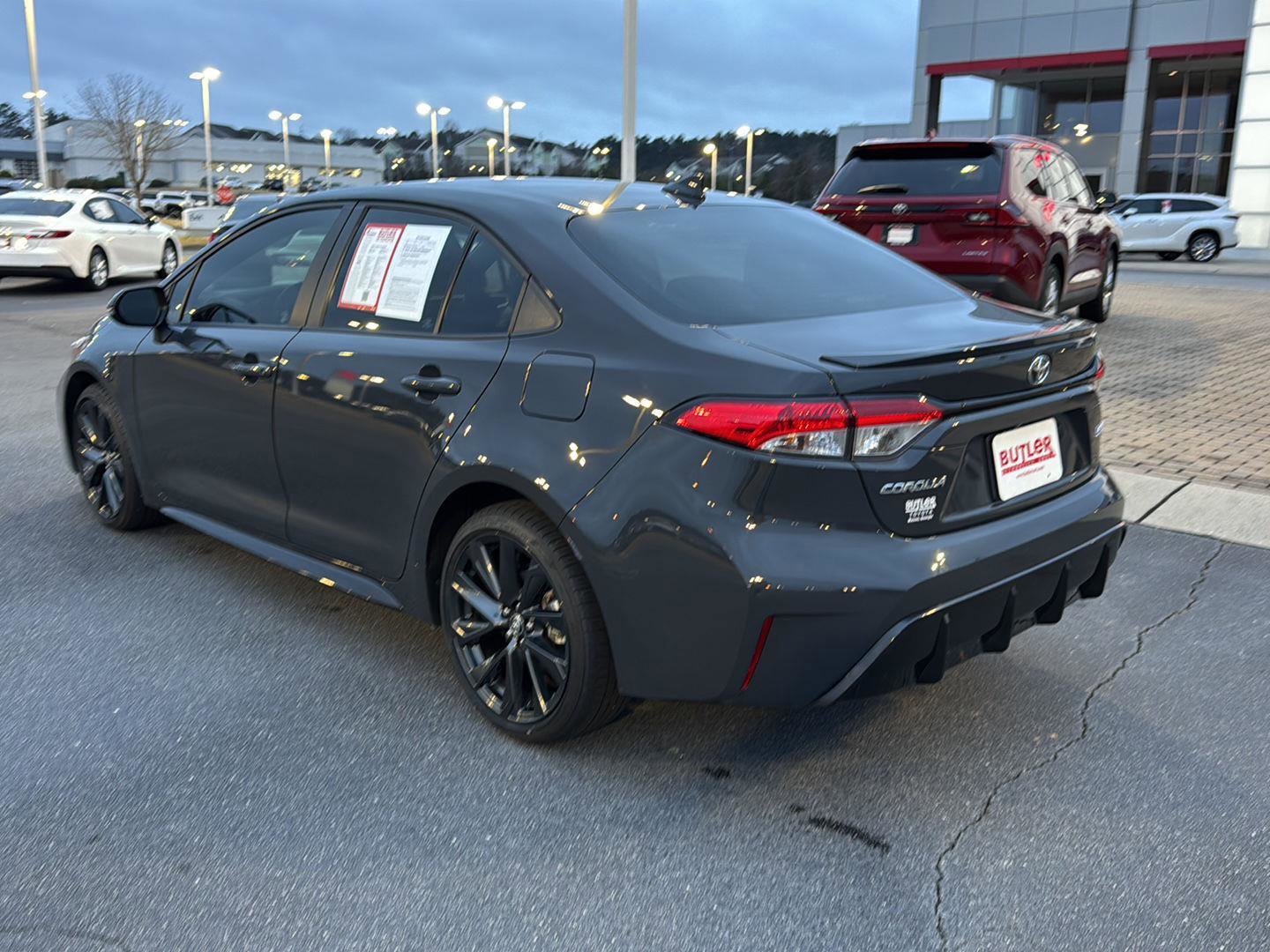 Certified 2023 Toyota Corolla SE image 3