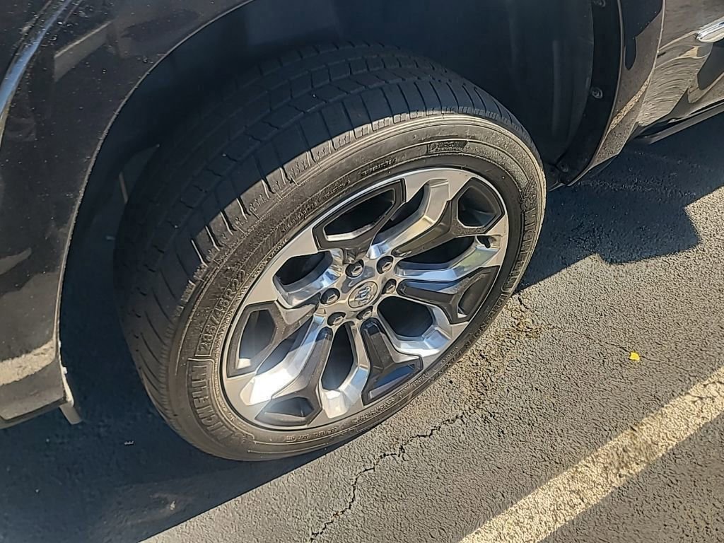 Used 2019 RAM 1500 Limited w/ Advanced Safety Group AWD/4WD image 8