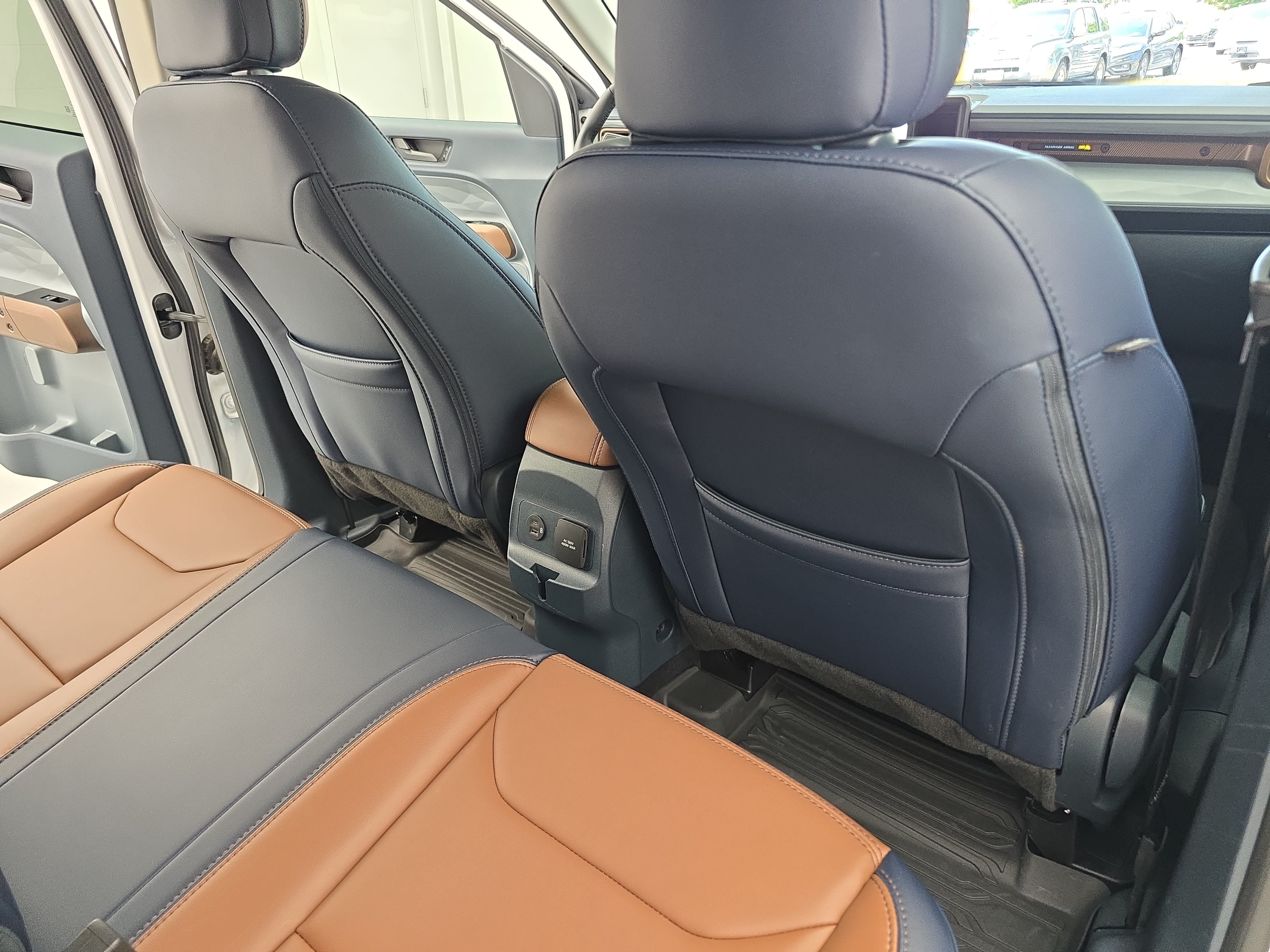Used 2024 Ford Maverick Lariat FWD image 11