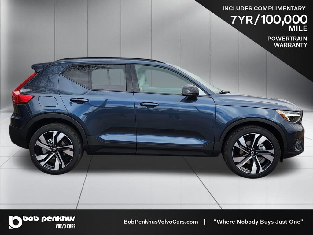 New 2026 Volvo XC40 B5 Plus w/ Protection Package Premier image 23