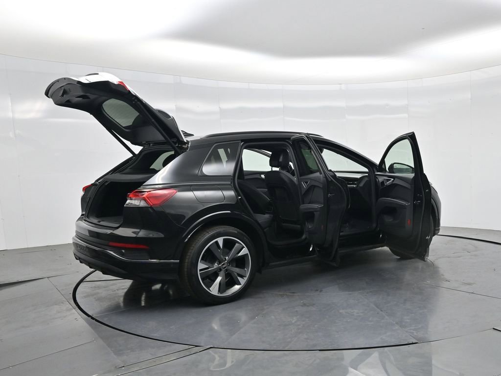 Used 2024 Audi Q4 e-tron Premium Plus w/ Premium Plus AWD/4WD image 31