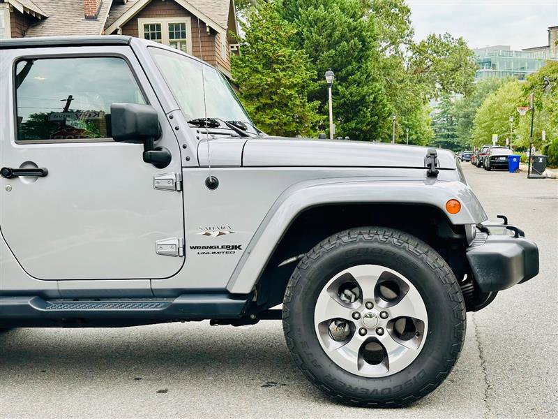Used 2018 Jeep Wrangler Unlimited Sahara w/ Connectivity Group image 3