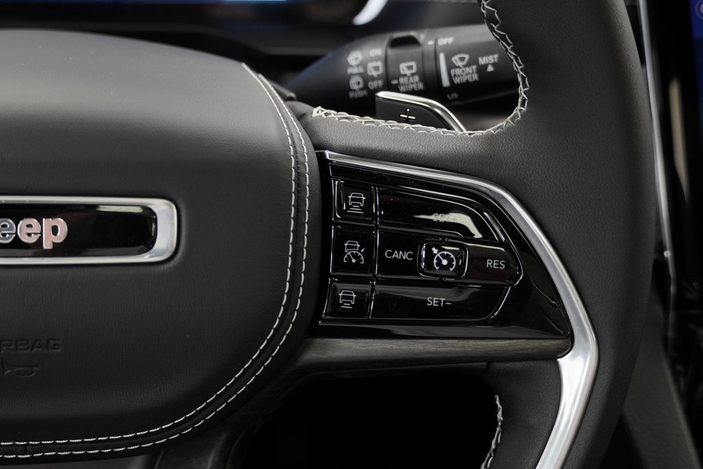 New 2025 Jeep Grand Cherokee Overland image 28
