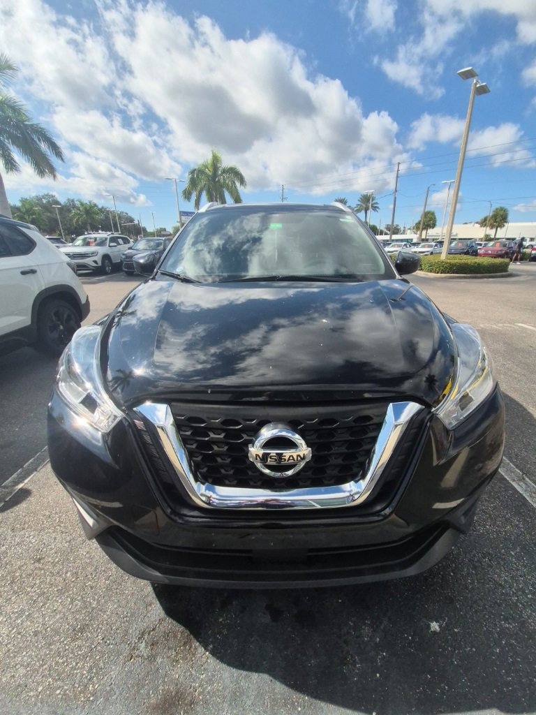 Used 2020 Nissan Kicks SV
