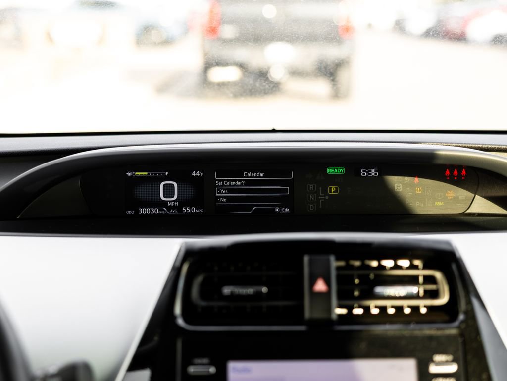 Used 2022 Toyota Prius XLE FWD image 17