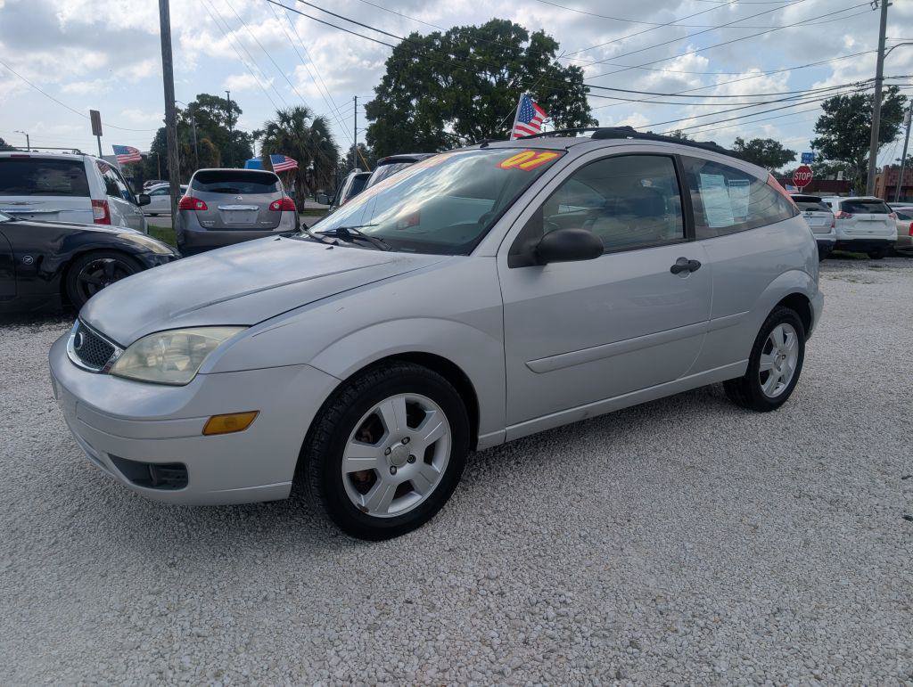Used 2007 Ford Focus SES FWD image 3