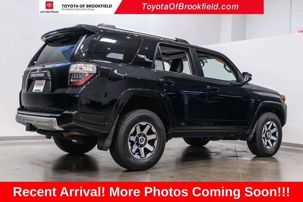 Used 2018 Toyota 4Runner TRD Off-Road Premium AWD/4WD image 7